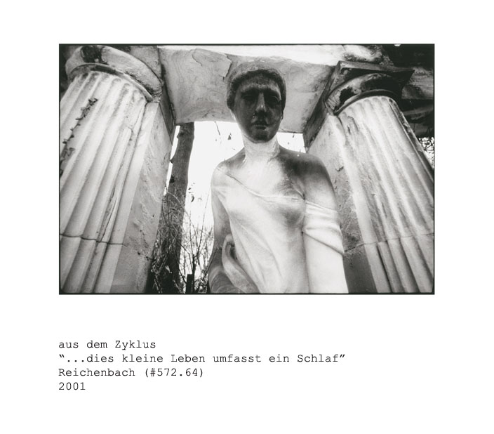 Fotografie von Uwe Klos aus dem Zyklus: ...dies kleine Leben umfasst ein Schlaf: Reichenbach/V.